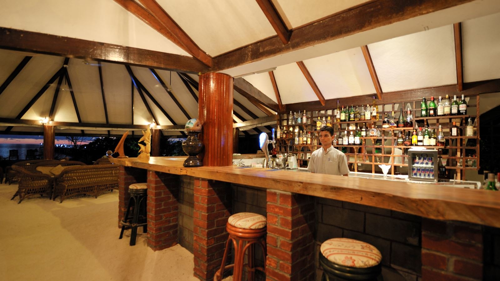 bars-fun-main-bar