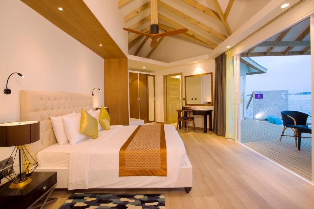 rooms-over-water-suite