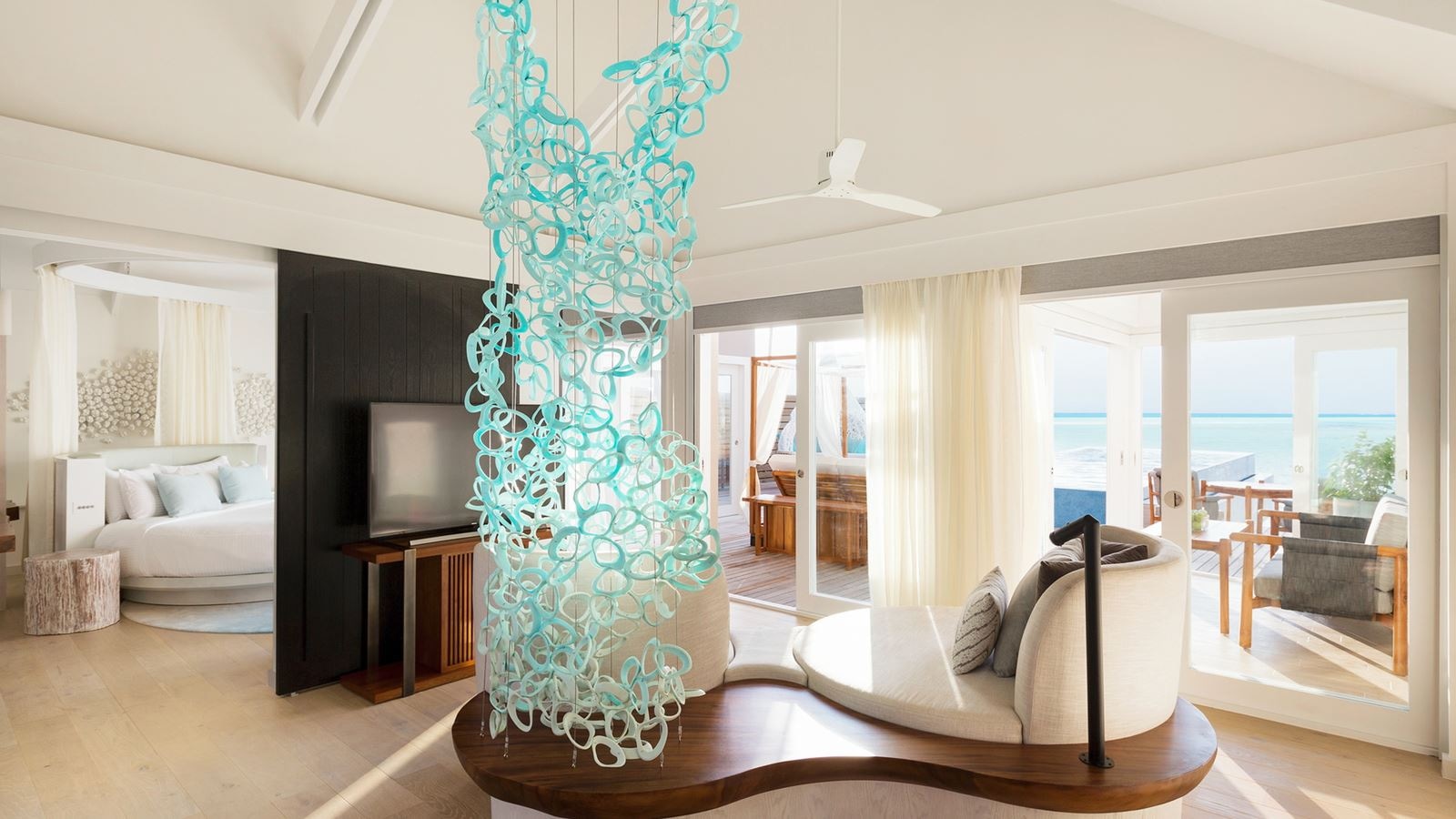 rooms-temptation-pool-water-villa