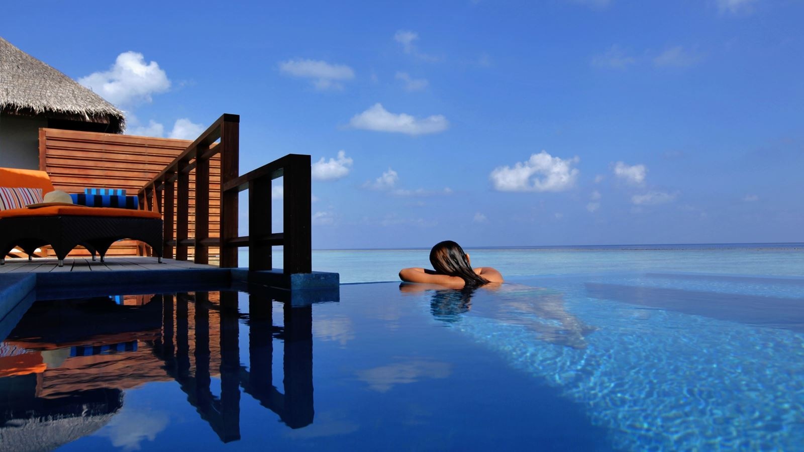 rooms-water-villa-with-pool