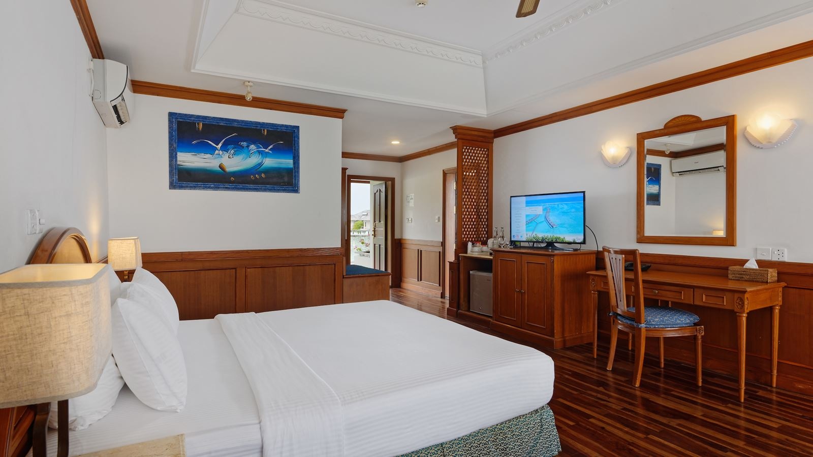 rooms-sunset-water-villa