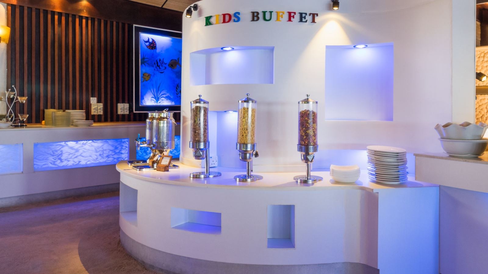 restaurants-lily-maa-main-restaurant