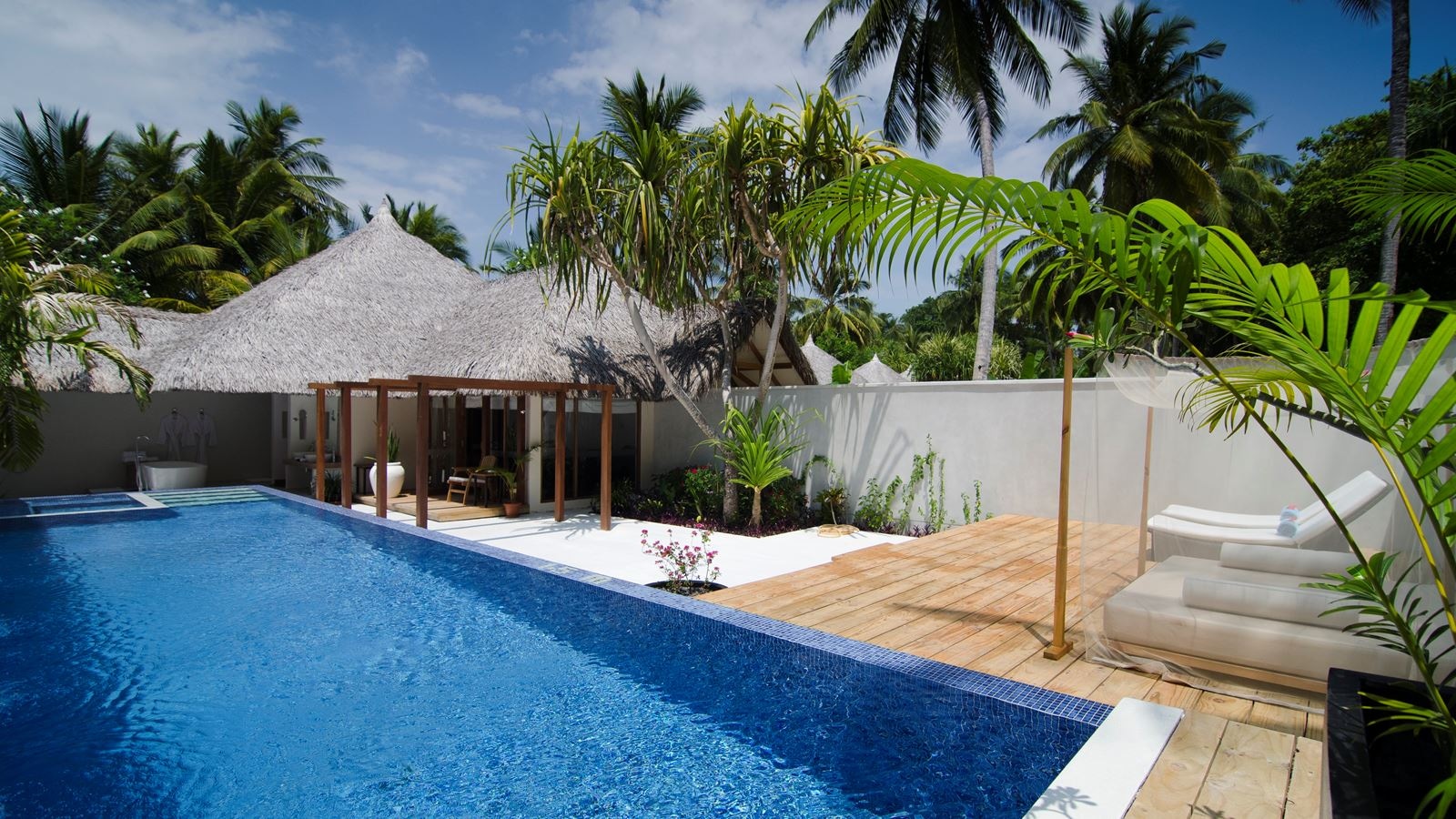 rooms-honeymoon-pool-villa