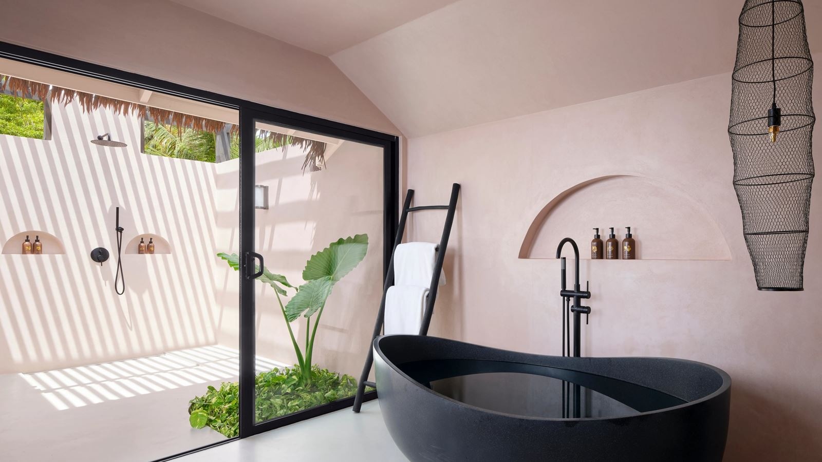 rooms-beach-pool-villa