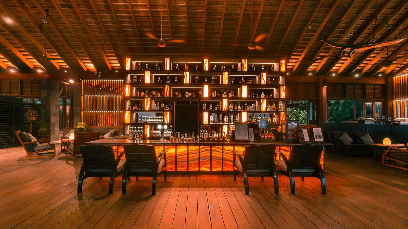 bars-o-bar--exclusively-for-o-guests