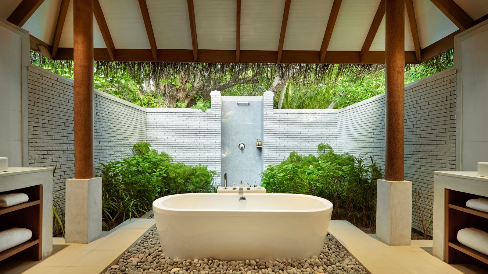 rooms-deluxe-villa