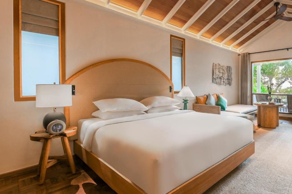 rooms-deluxe-sunset-villa-with-pool