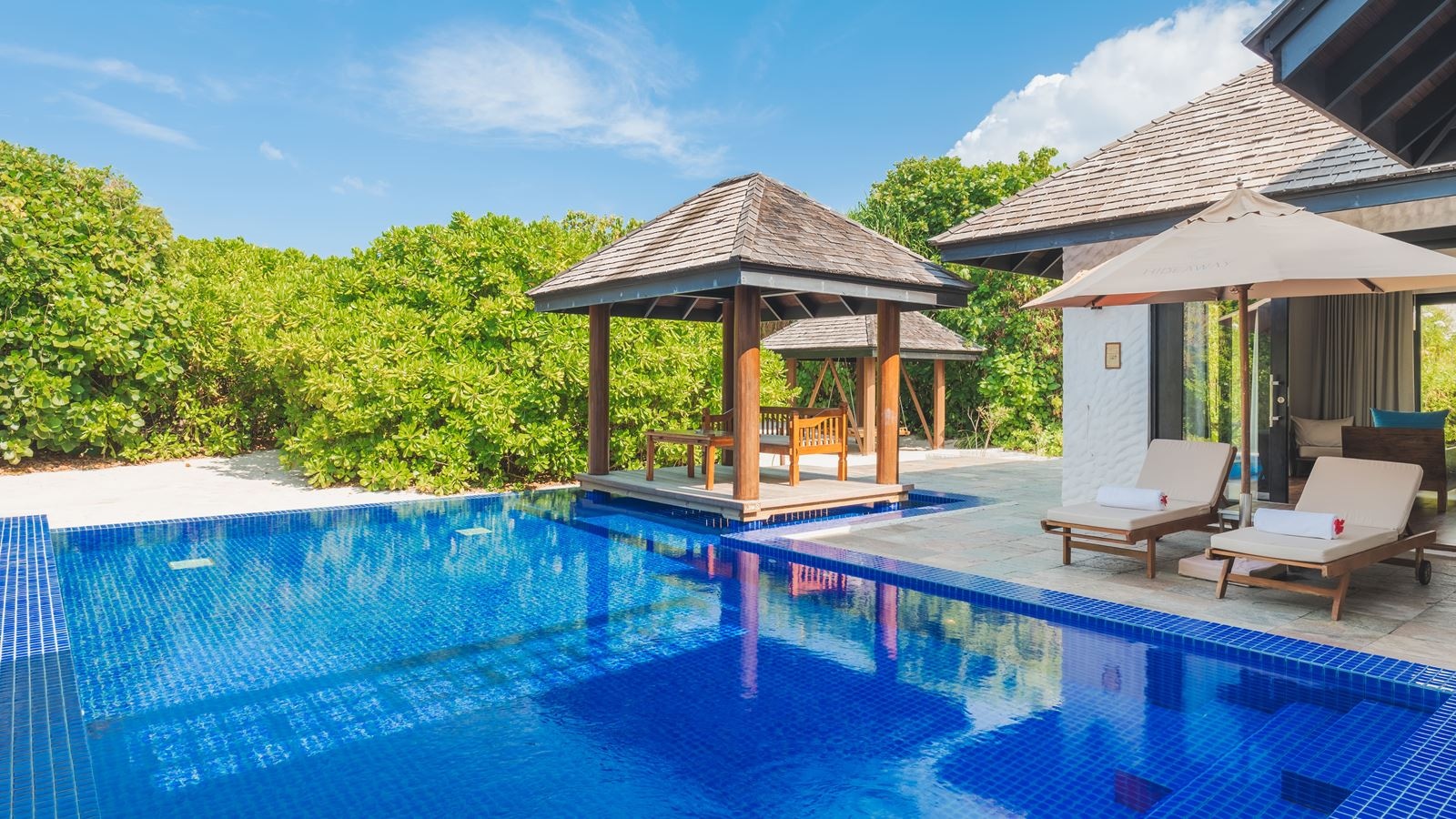 rooms-two-bedroom-beach-residence-with-pool