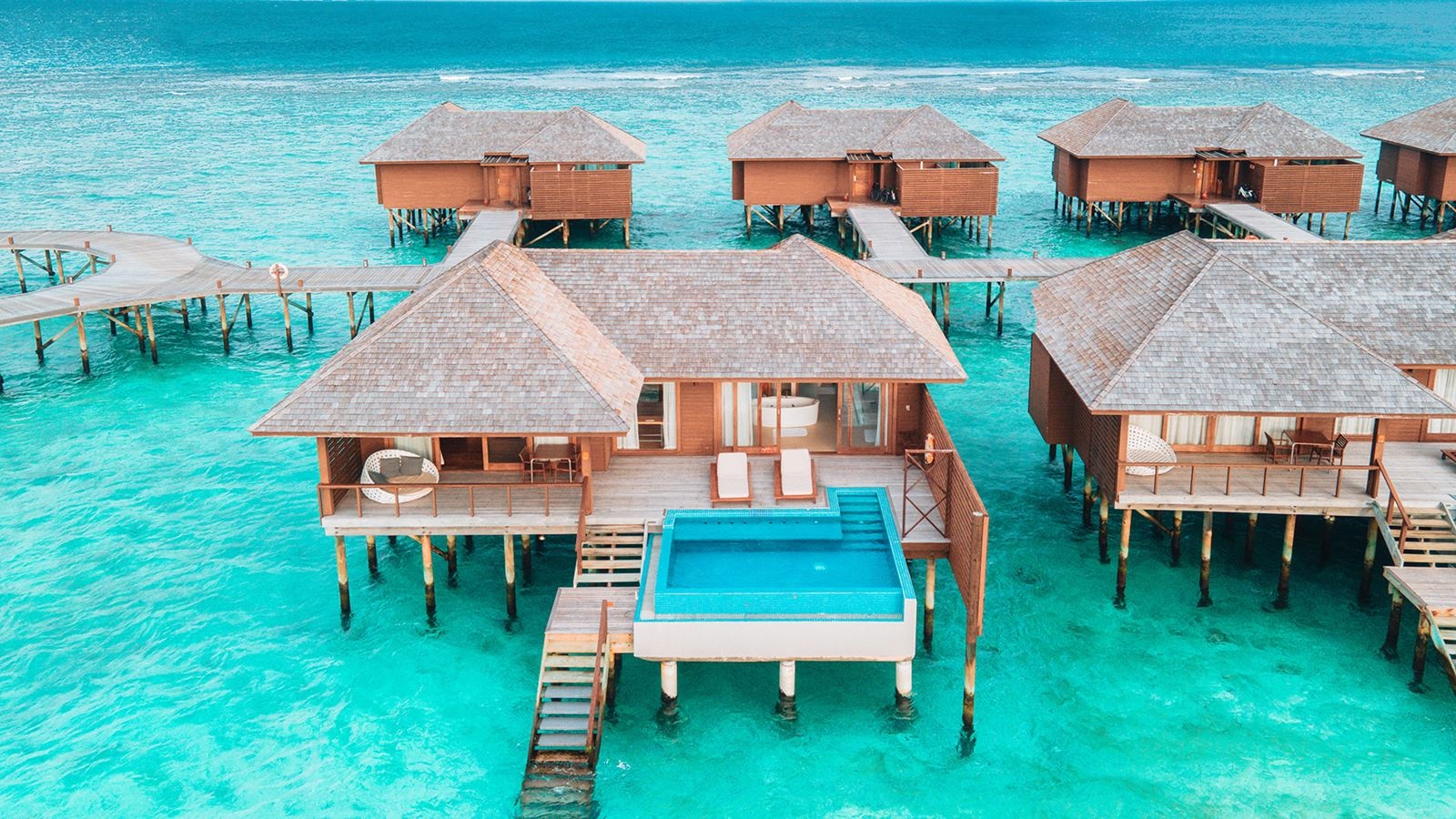 rooms-deluxe-water-villa-with-pool