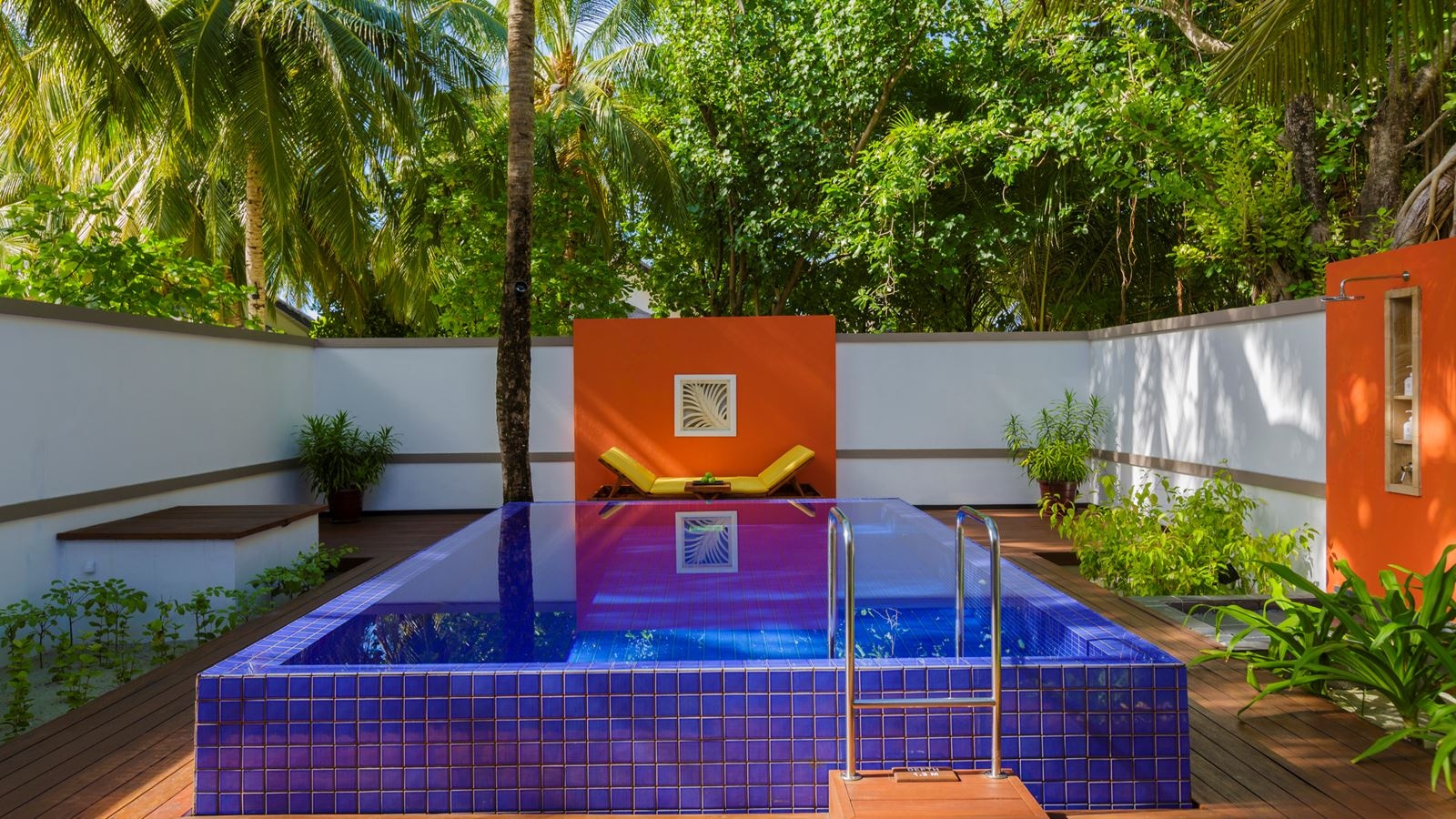 rooms-deluxe-beachfront--pool-villa