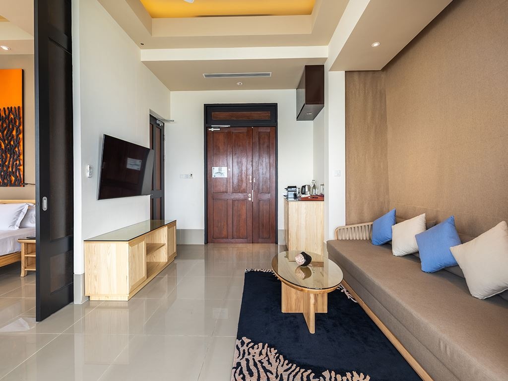 rooms-deluxe-inocean-pool-villa