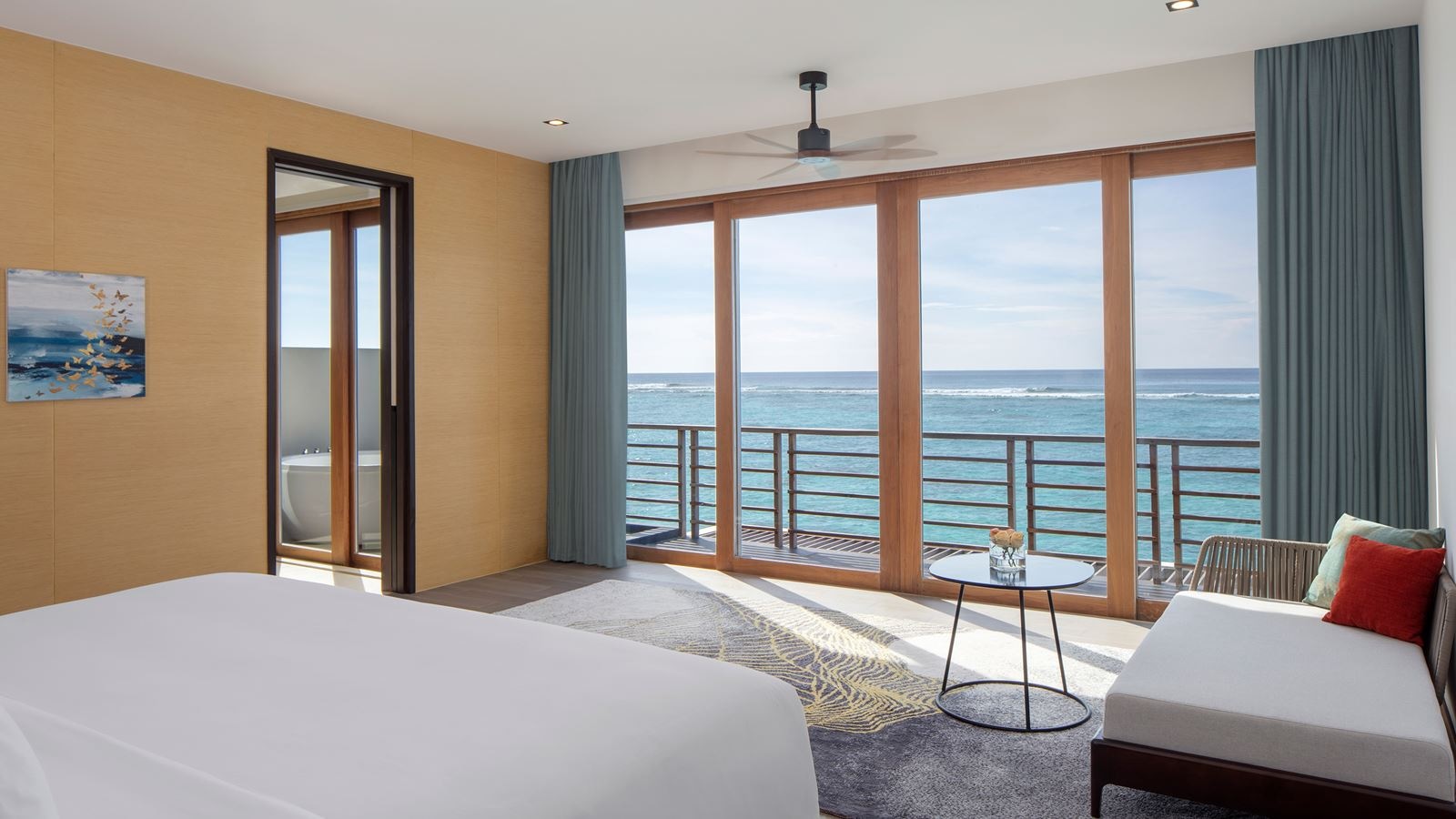 rooms-three-bedroom-overwater-royal-residence