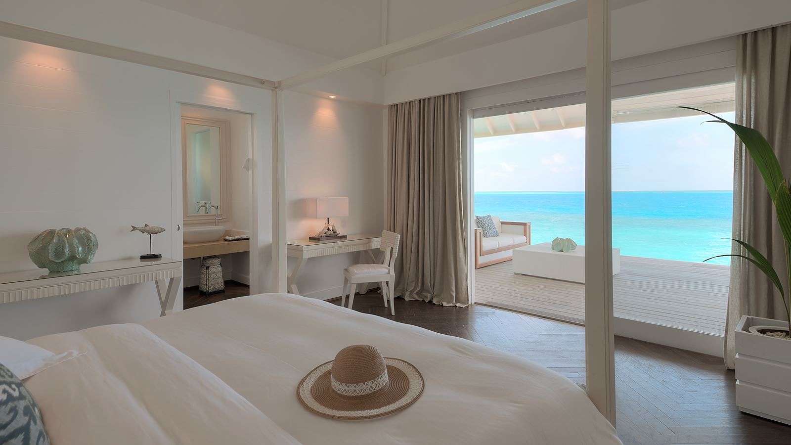 rooms-water-villa