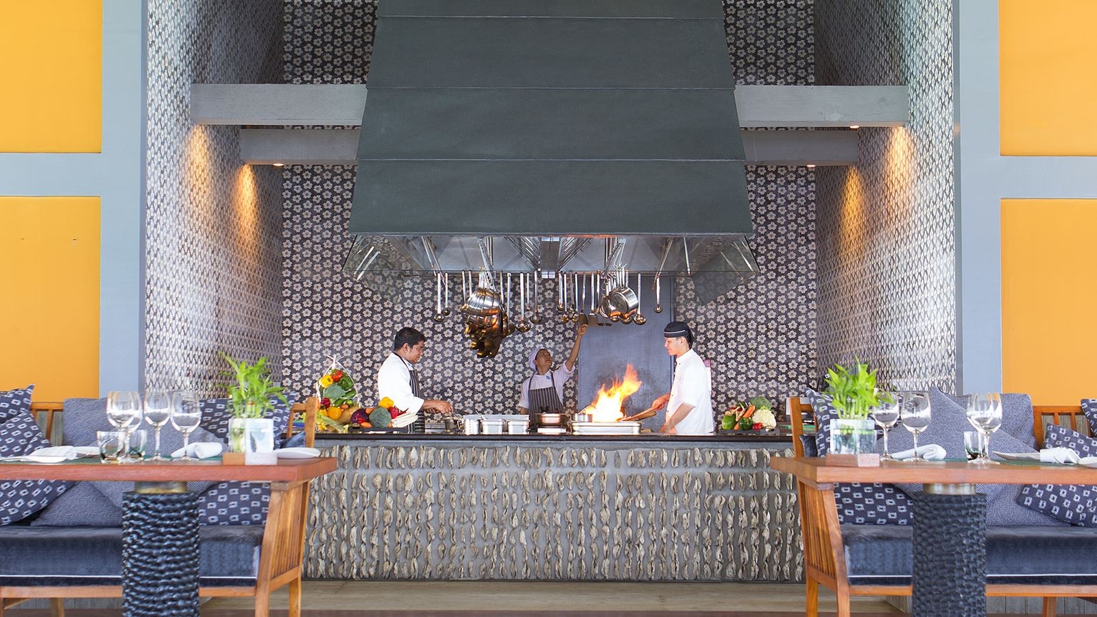 restaurants-salt-asian-restaurant