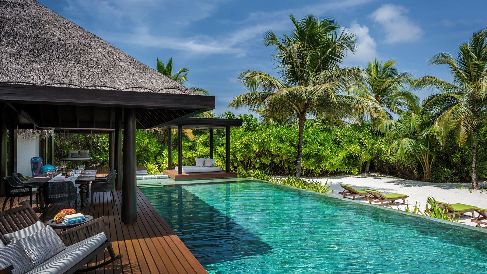 rooms-two-bedroom-beach-pool-residence