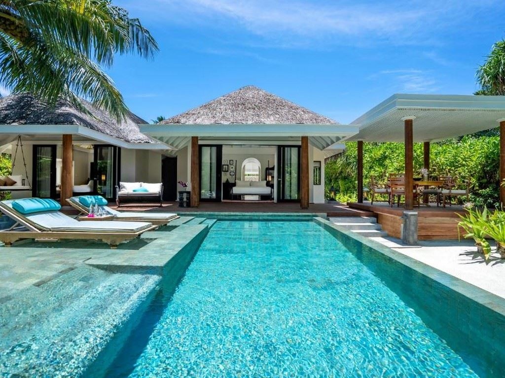 rooms-one-bedroom-family-beach-pool-villa