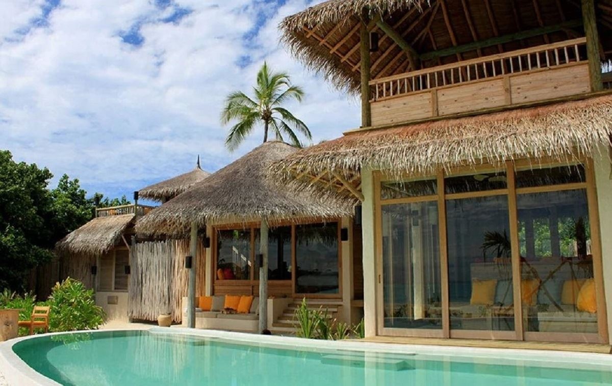 rooms-2-bedroom-lagoon-beach-villa