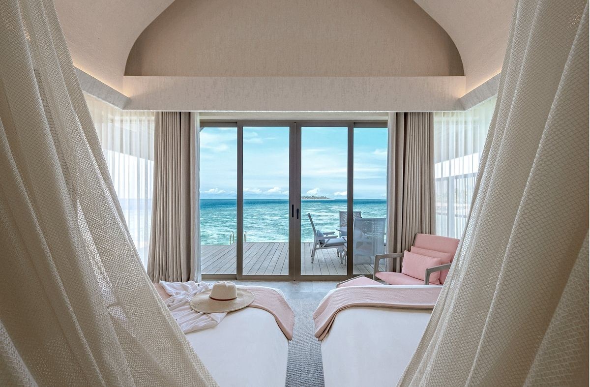 rooms-grand-two-bedroom-ocean-pool-villa