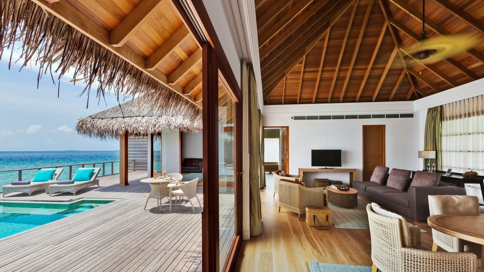 rooms-two-bedrooms-overwater-pool-pavilion