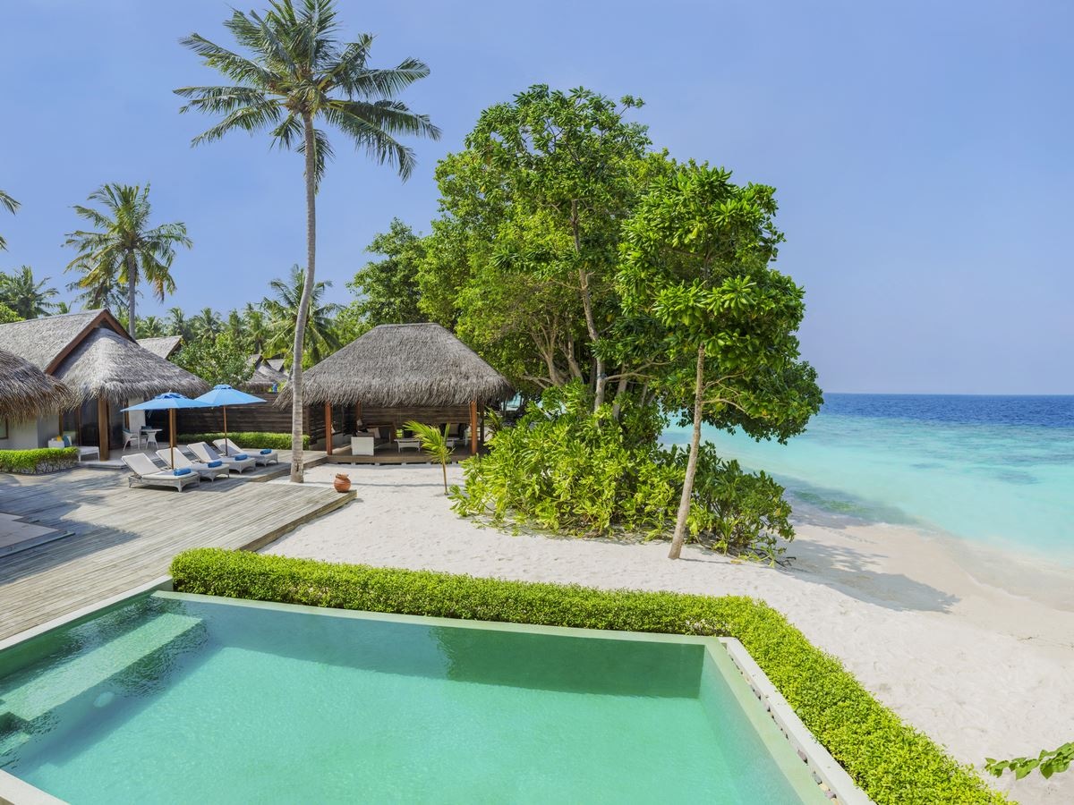 rooms-two-bedrooms-beach-pool-villa