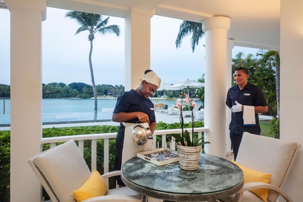 restaurants-main-restaurant-lago