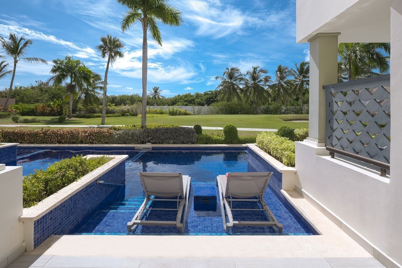 rooms-privileged-jr-suite-deluxe--swimming-pool