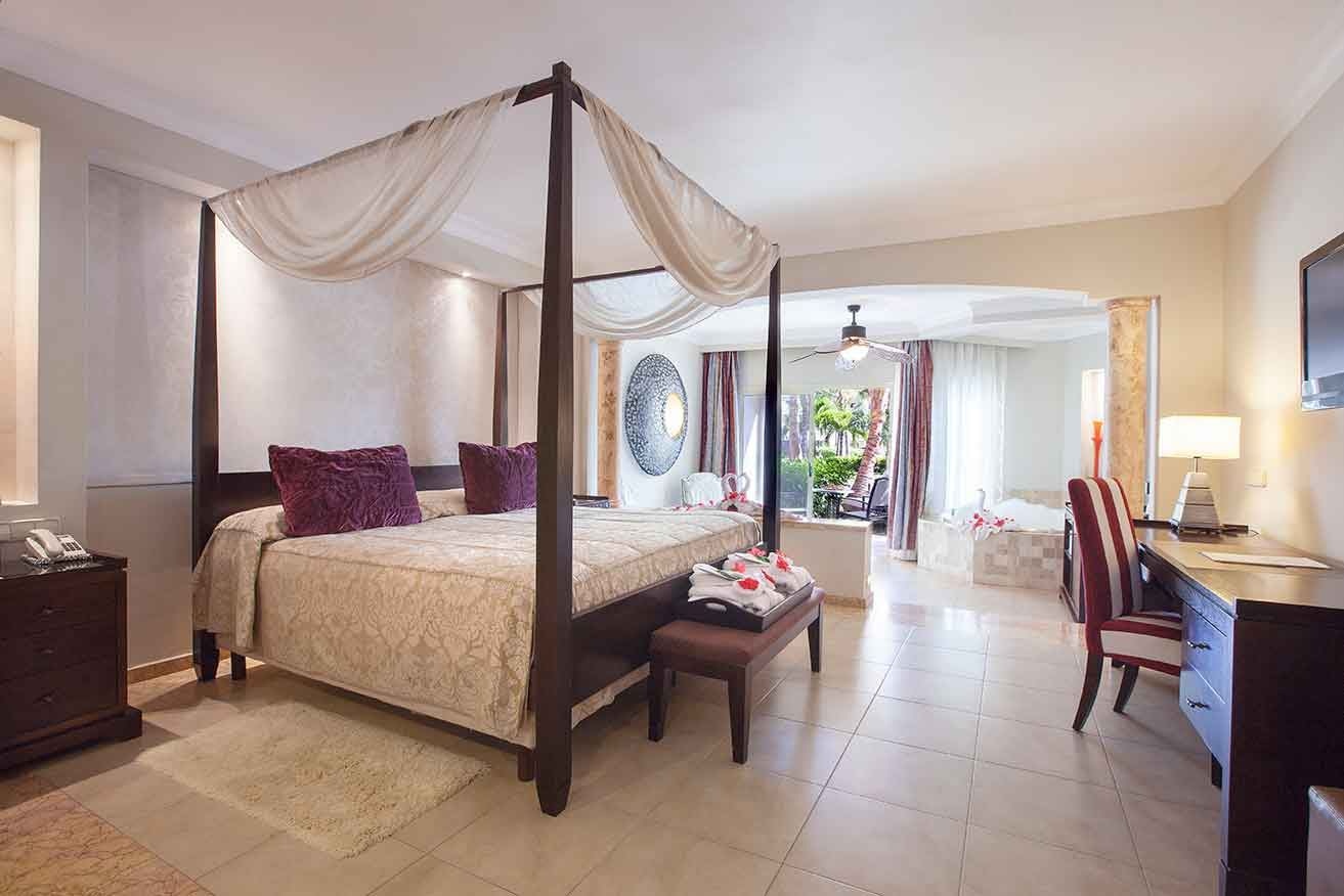 rooms-majestic-junior-suite-swim-up