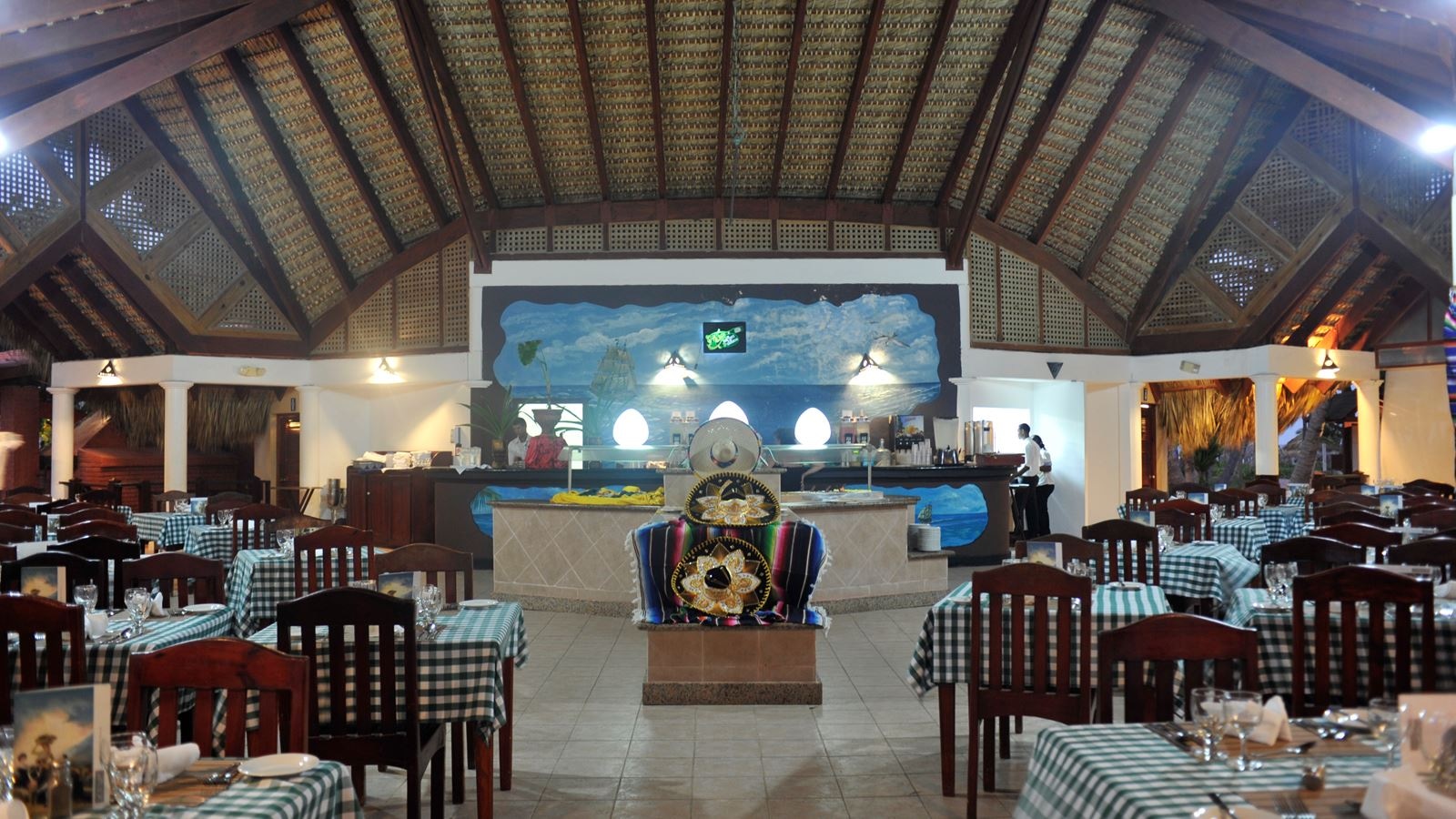 restaurants-a-la-cartael-bucanero