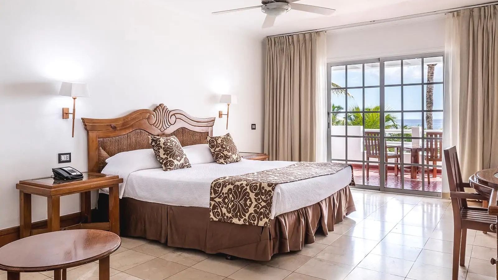 rooms-deluxe-ocean-view