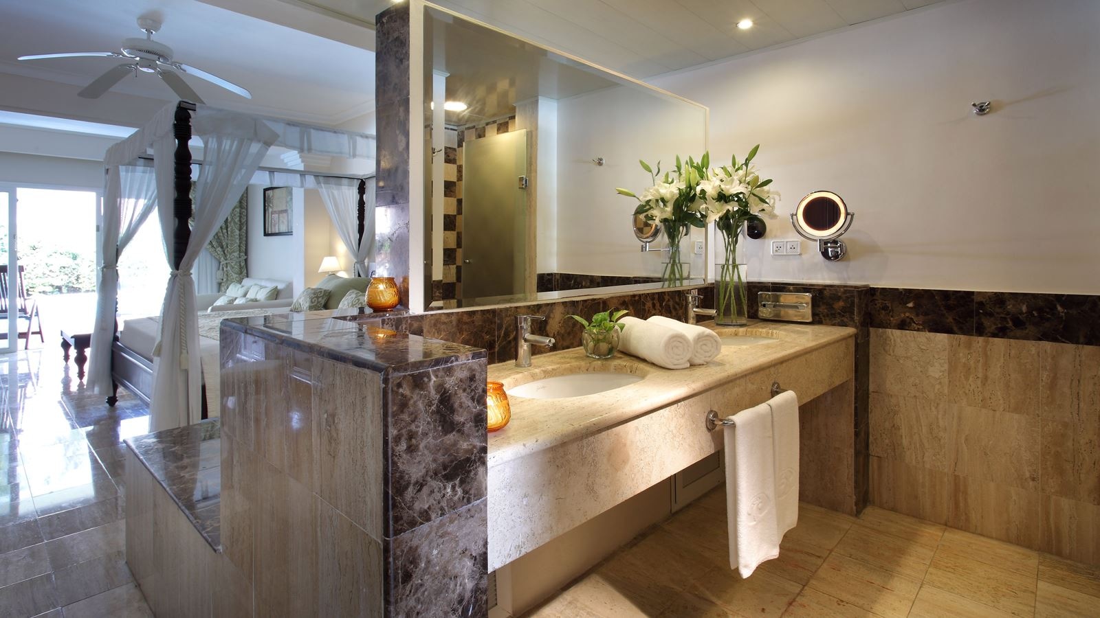 rooms-junior-suite-pool-side