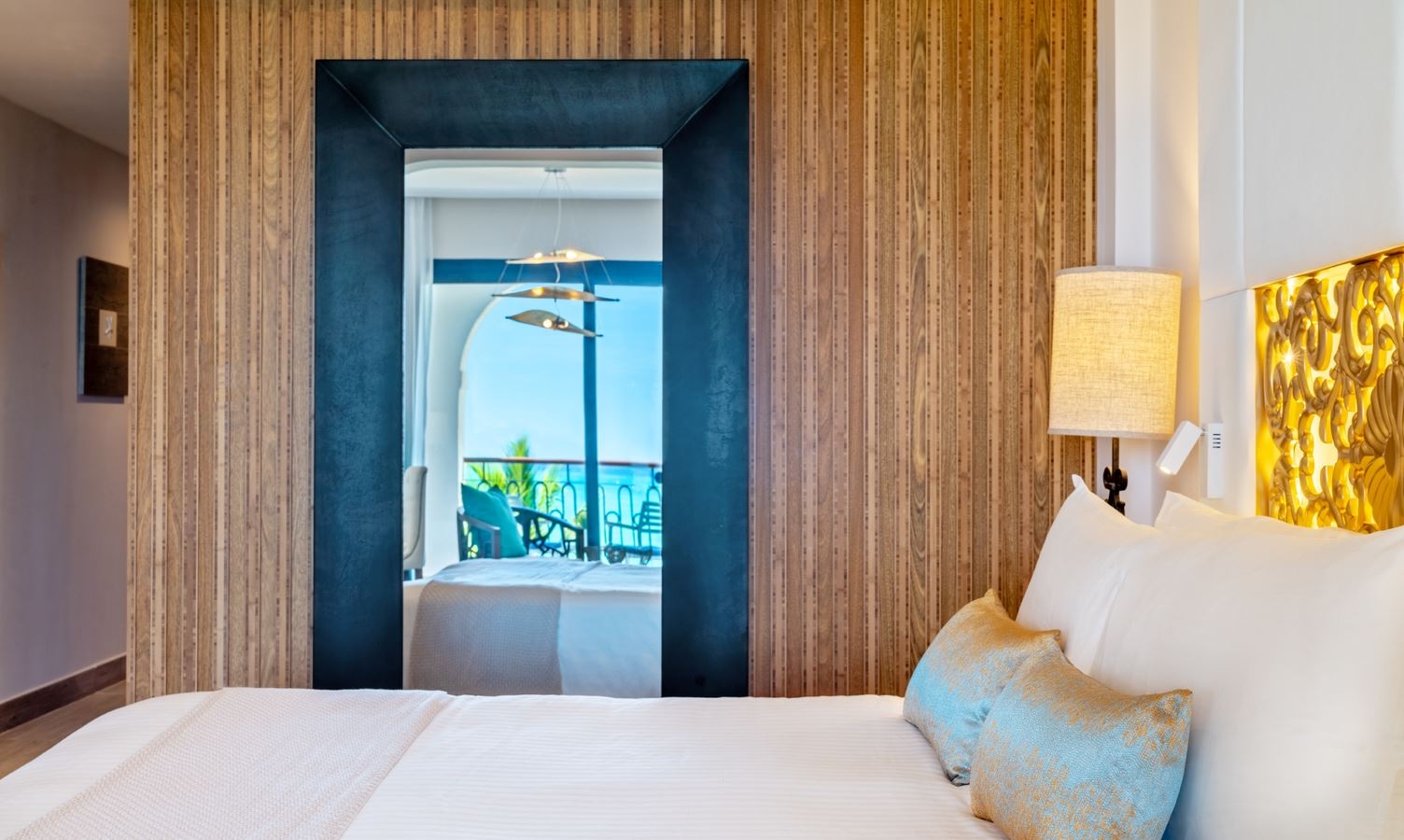 rooms-premium-luxury-junior-suite-ocean-view