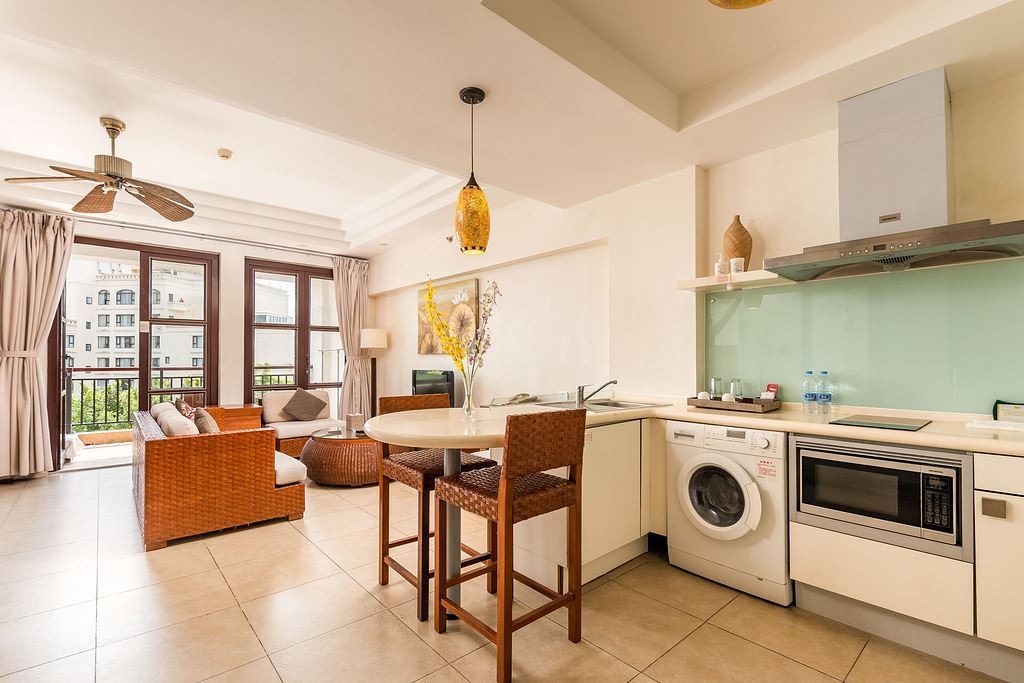 rooms-suite-mountain-view-with-kitchen
