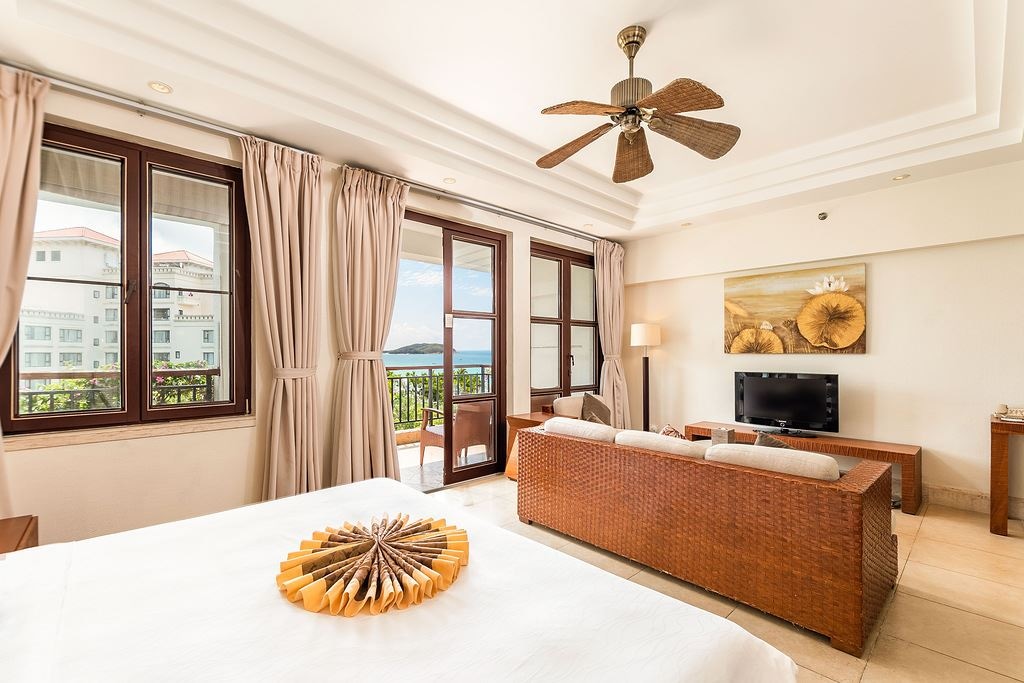 rooms-suite-ocean-view-with-kitchen