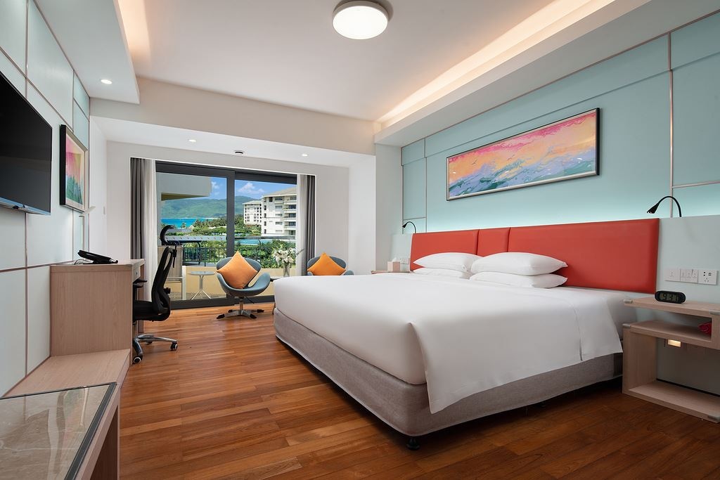 rooms-selected-deluxe-sea-view-room-area-1