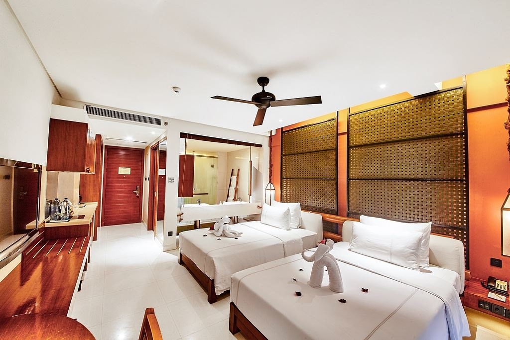 rooms-deluxe-scenic-view