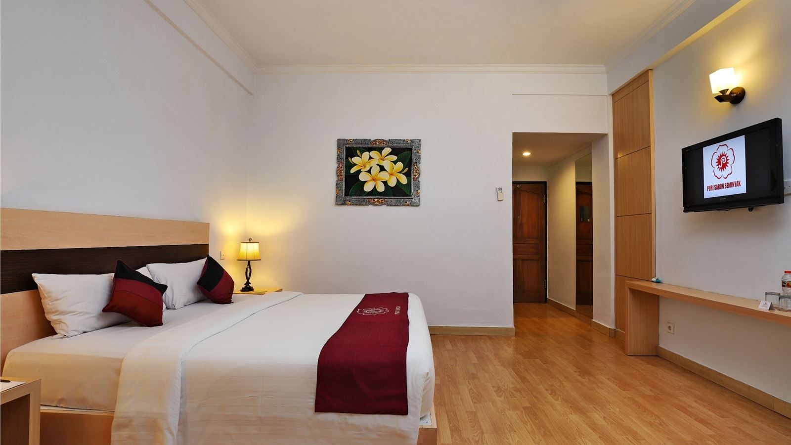 rooms-deluxe-room
