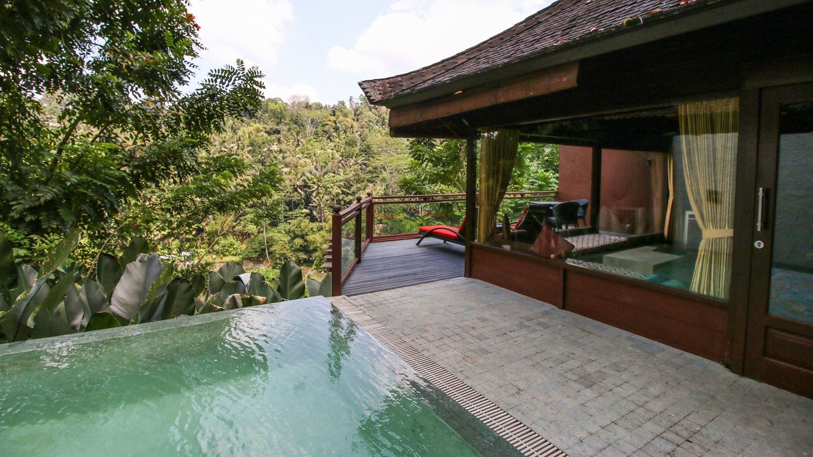 rooms-river-front-pool-villa