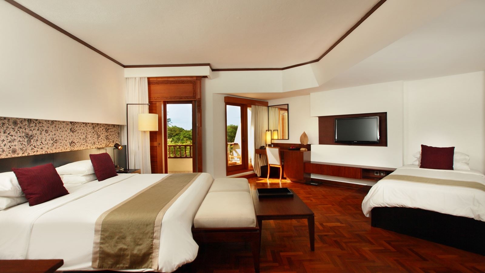 rooms-family-room-for-3