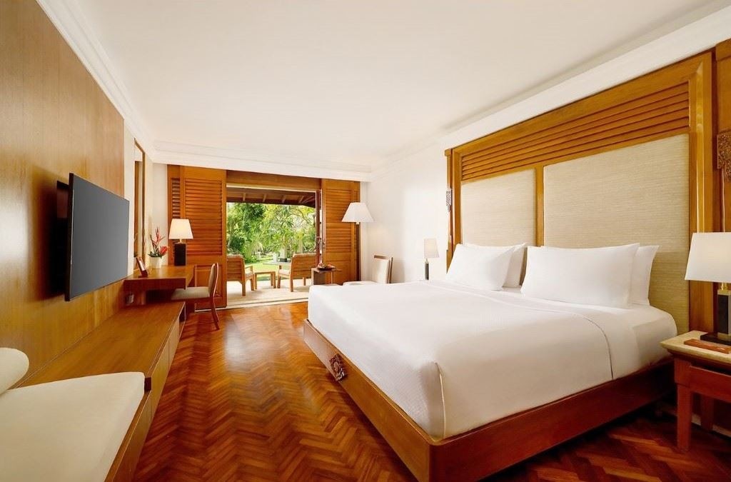 rooms-palace-club-room