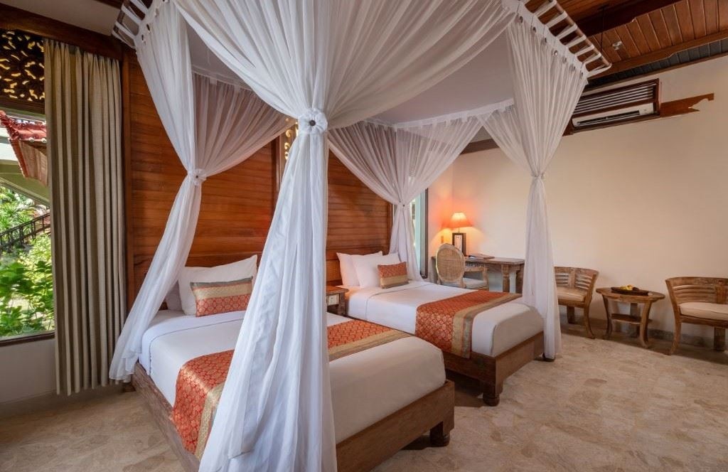 rooms-deluxe-bungalow-room