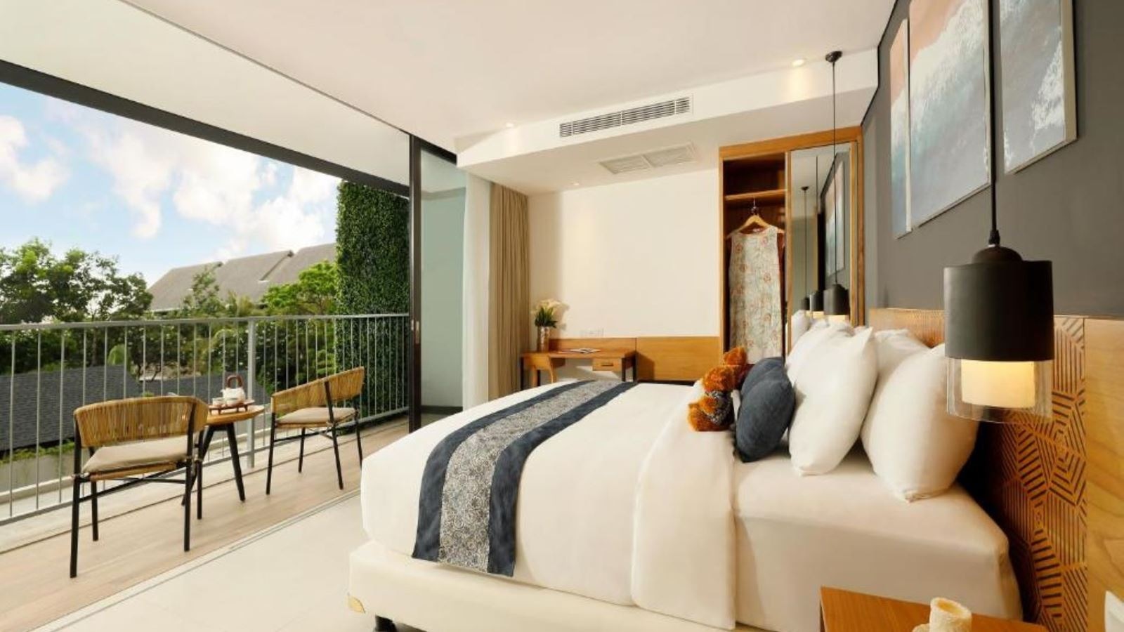 rooms-executive-suite