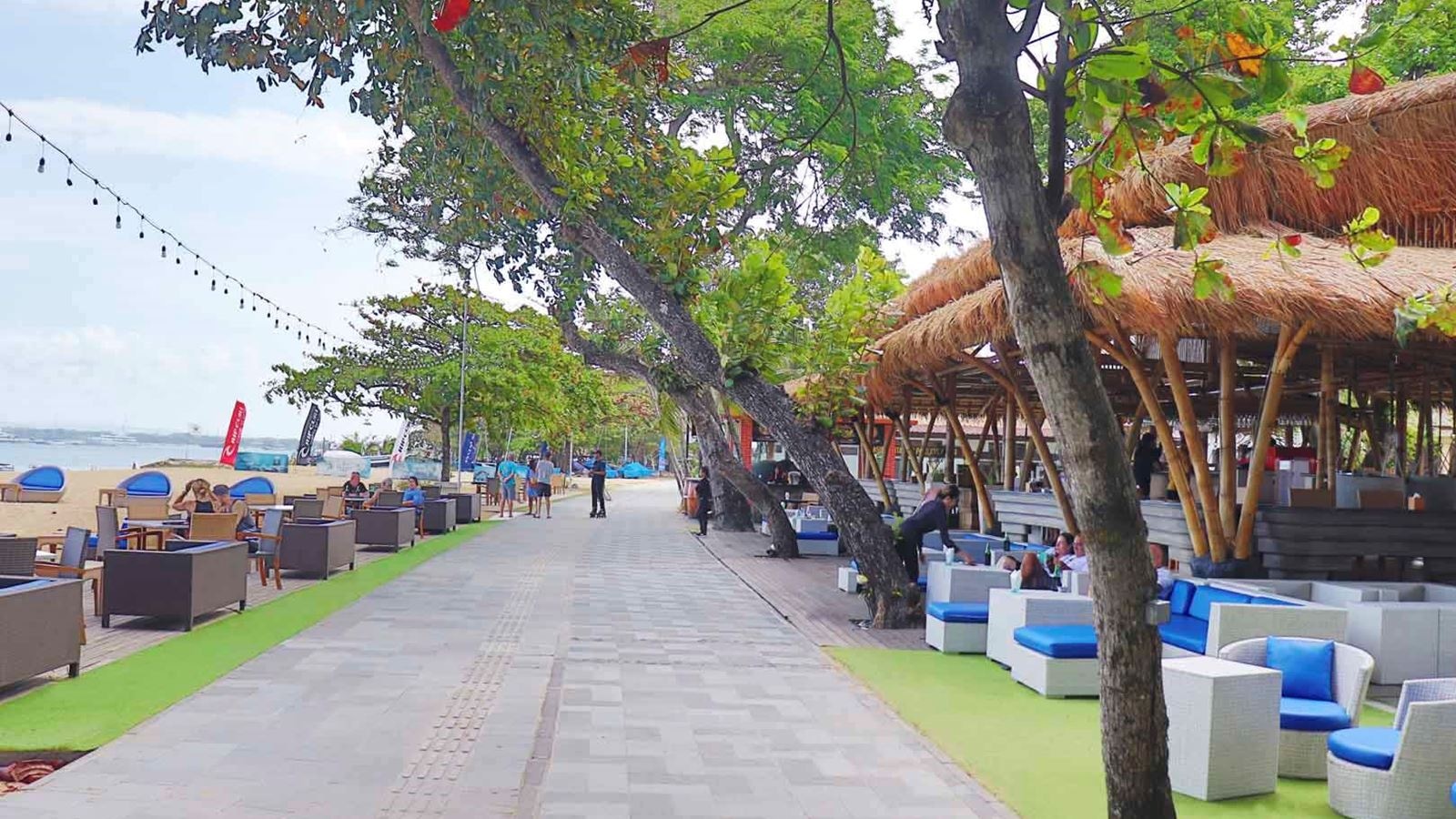 restaurants-bamboo-beach-bar--lounge