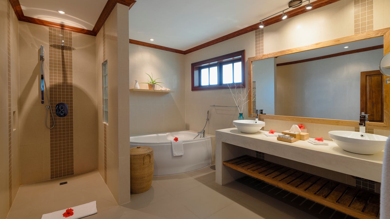 rooms-senior-suite