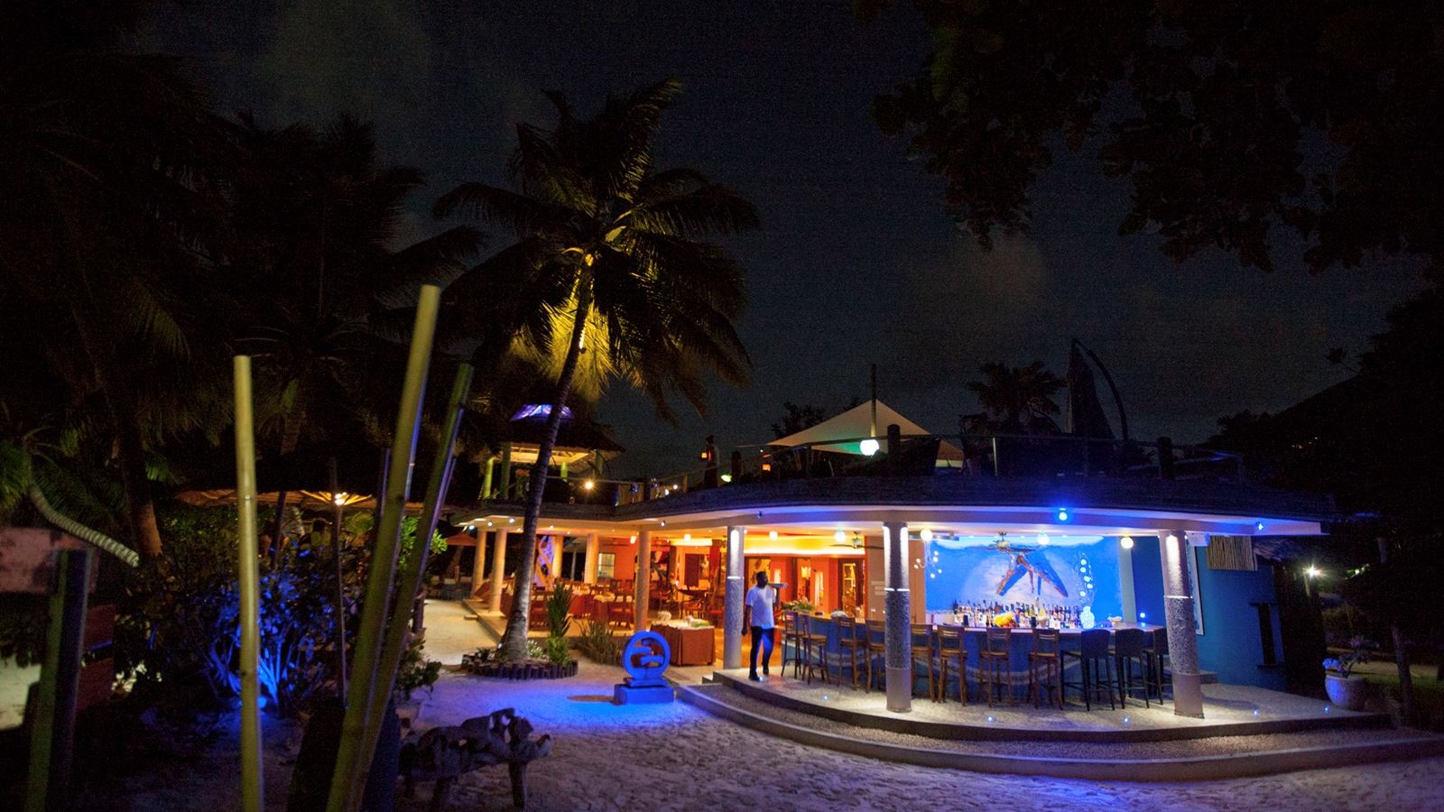 restaurants-cafe-des-arts-restaurant