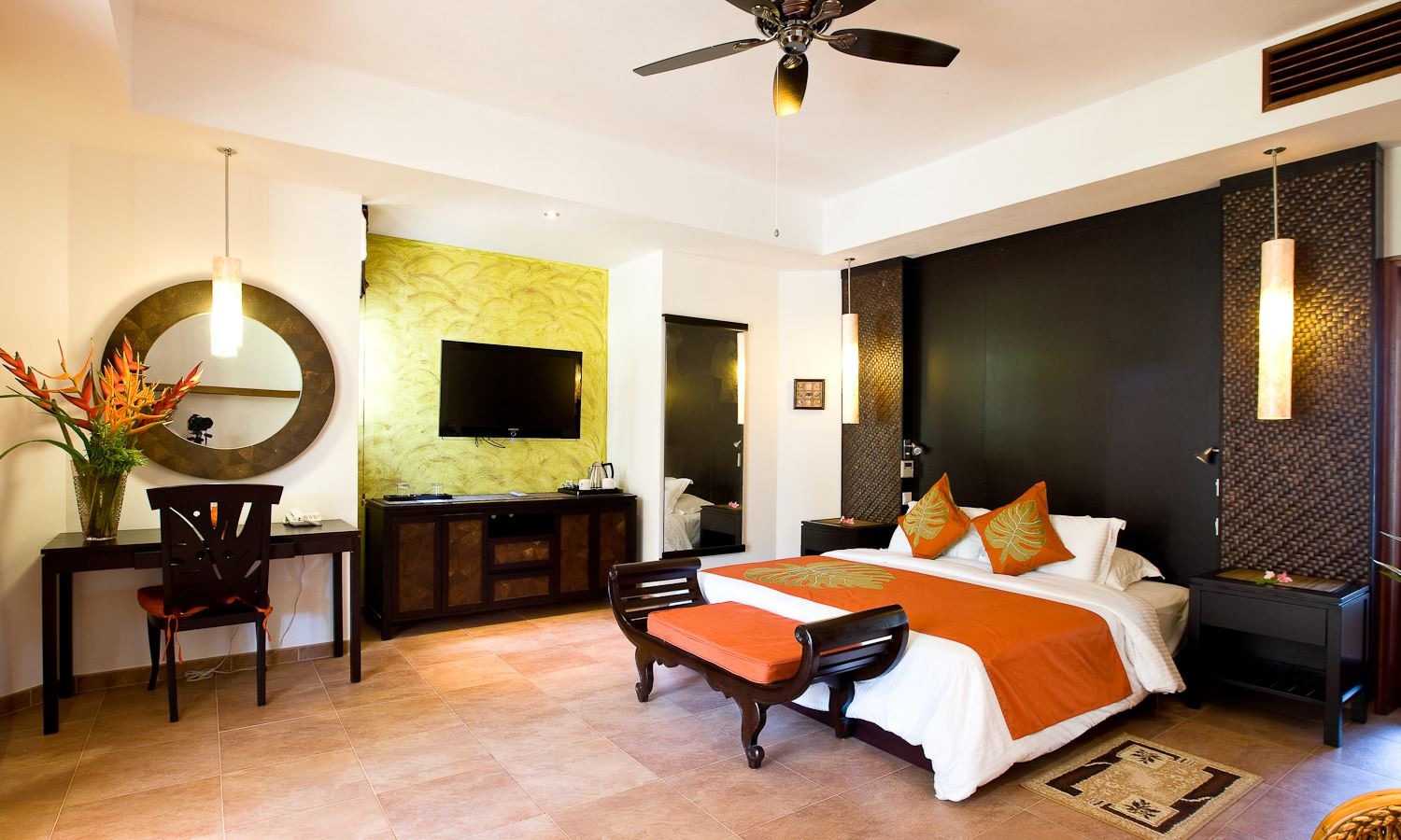 rooms-honeymoon-suites