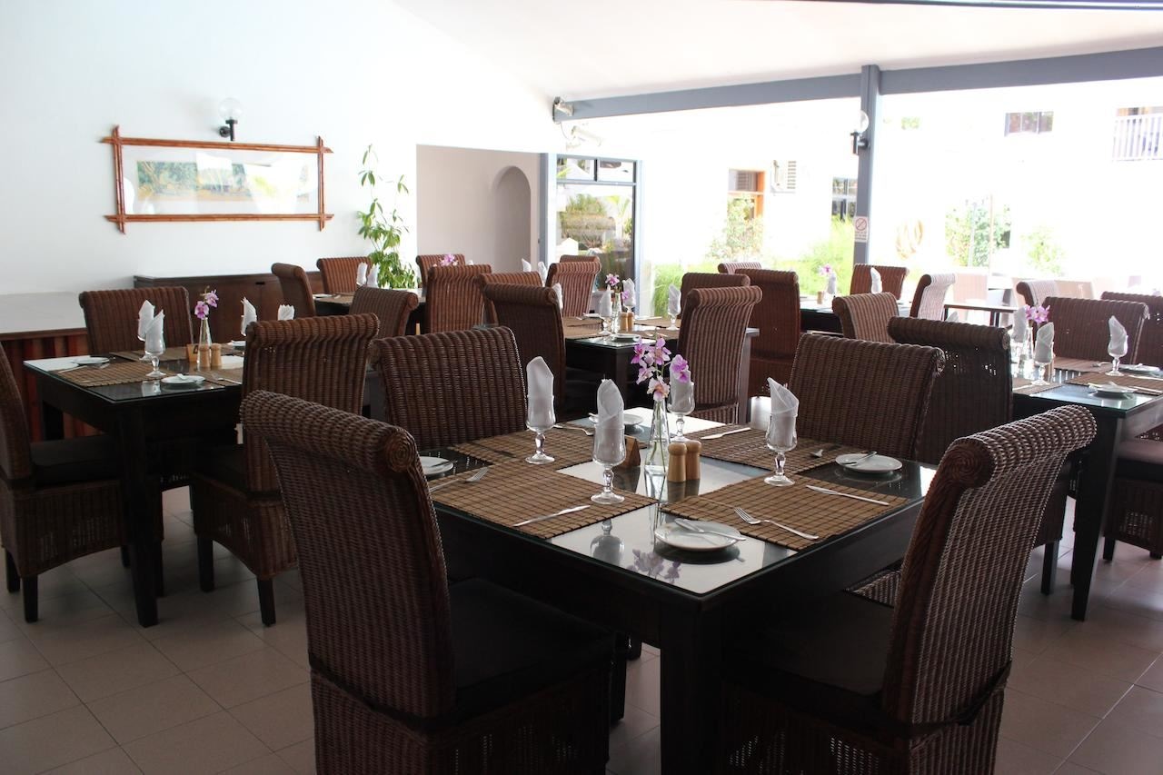 restaurants-restaurant