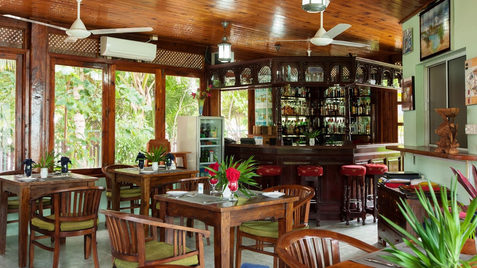 restaurants-restaurants