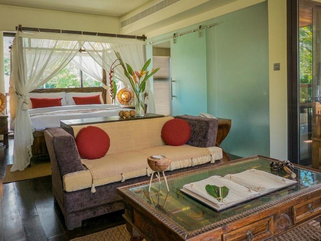 rooms-front-ocean-view-suite