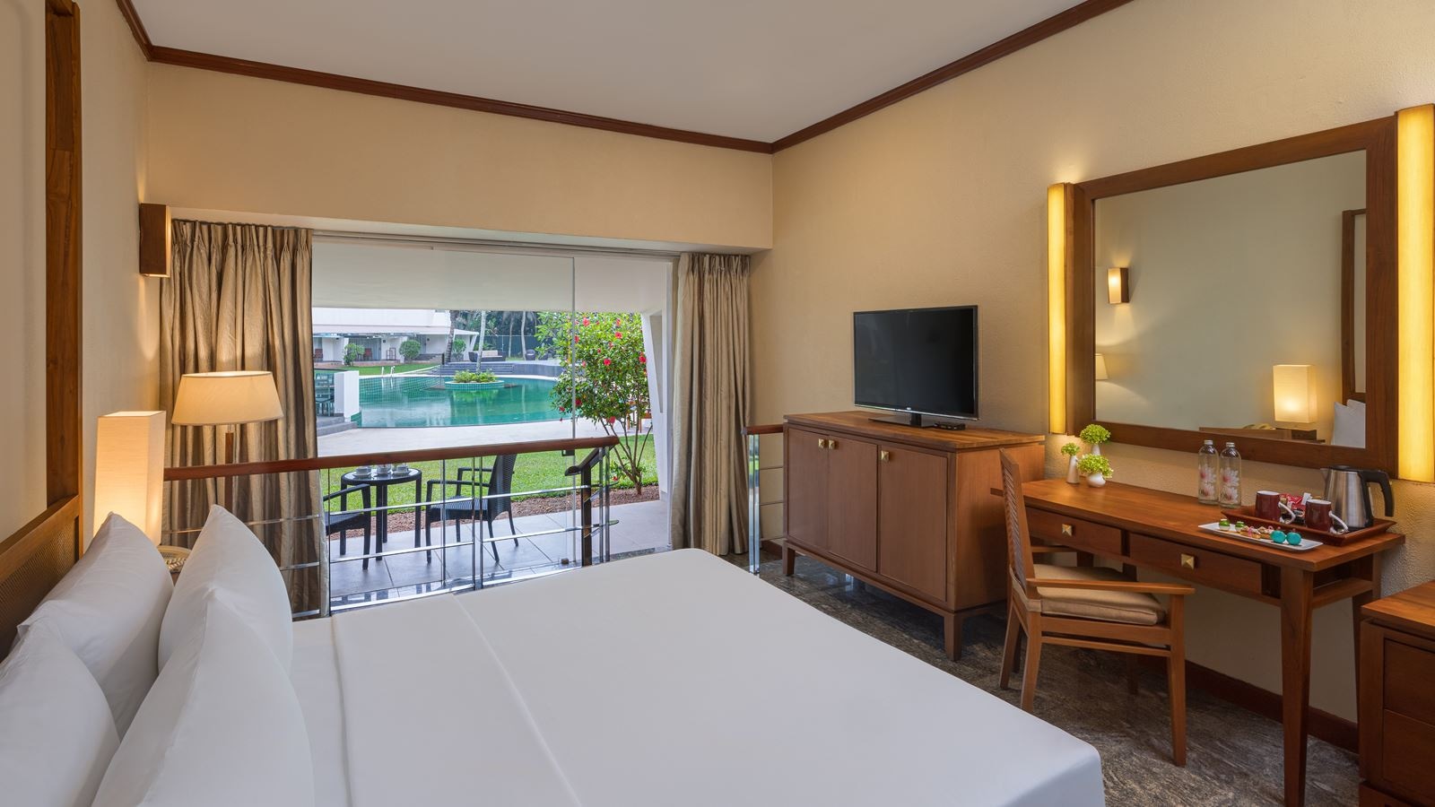 rooms-deluxe-garden-view