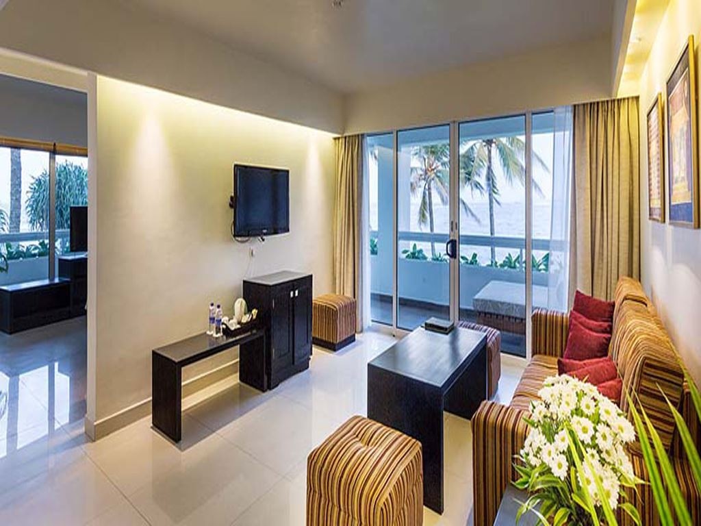 rooms-direct-ocean-view-suite